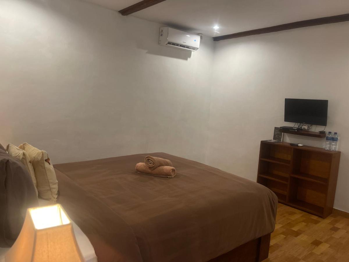 Kepaon Gari Inn Polilit Esterno foto